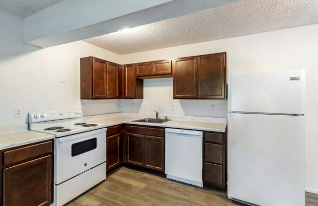 2915 Orchard - Offering a prime blend of comfort and convenience in a truly central location photos photos