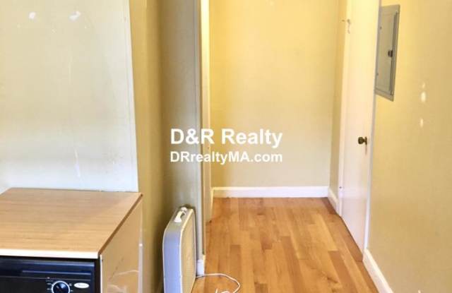 18 Hillsdale Rd. Gallery 4