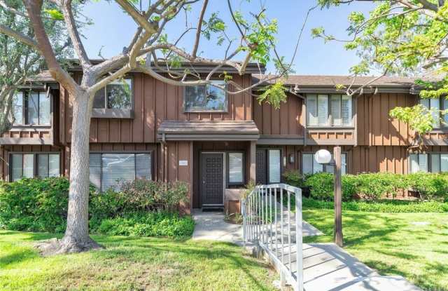 1585 Stonewood Court Gallery 2