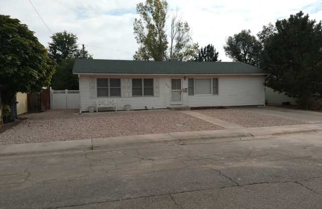 ALL PROSPECTIVE TENANTS MUST SUBMIT A $58 NON-REFUNDABLE APPLICATION FEE PER APPLICANT ONLINE AND BE PRE-QUALIFIED PRIOR TO ANY SHOWINGS - 2620 Gladiola Street, Pueblo, CO 81005
