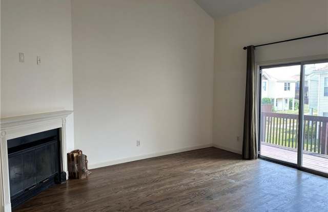 3811 Whispering Hills Gallery 4