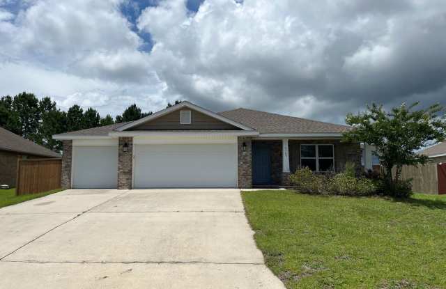 Three car garage, privacy fenced backyard,  a screened back porch! photos photos