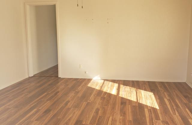 1439 S Rusk St Gallery 3