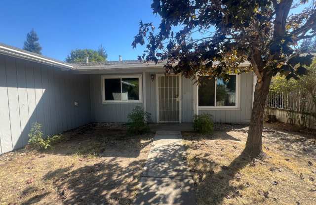 Very Nice 3 Bedroom and 1.5 Bathroom House for $2,200.00 Gallery 3