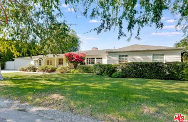 11951 Landale St photos photos