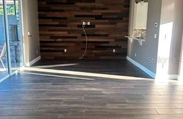 2931 WILLOW CREEK Lane Gallery 2