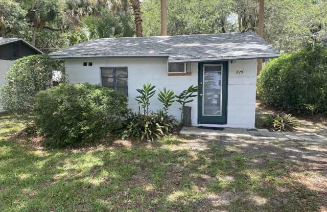 1 bedroom cottage near Downtown Tavares photos photos