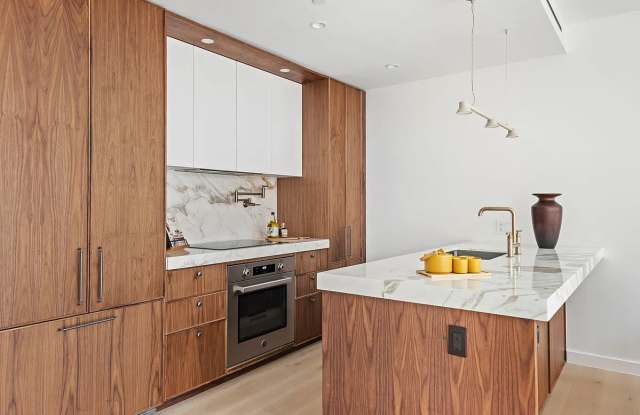 109 Devoe St # 566 photos photos