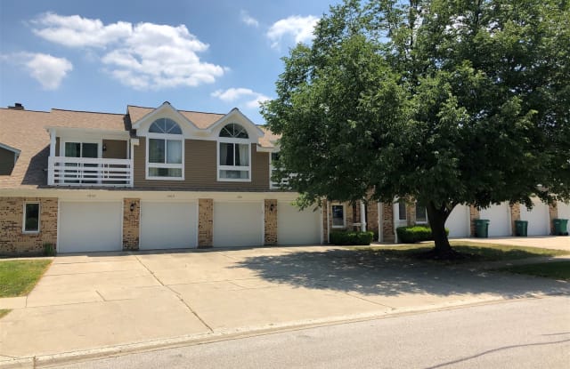 1203 Ranch View Ct - 1203 Ranch View Ct, Buffalo Grove, IL 60089