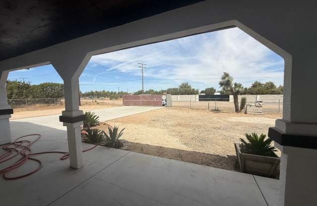 Oak Hills- 3 Bedrooms, 2 Bathrooms, 2 Years New, Solar Panels, Gallery 4