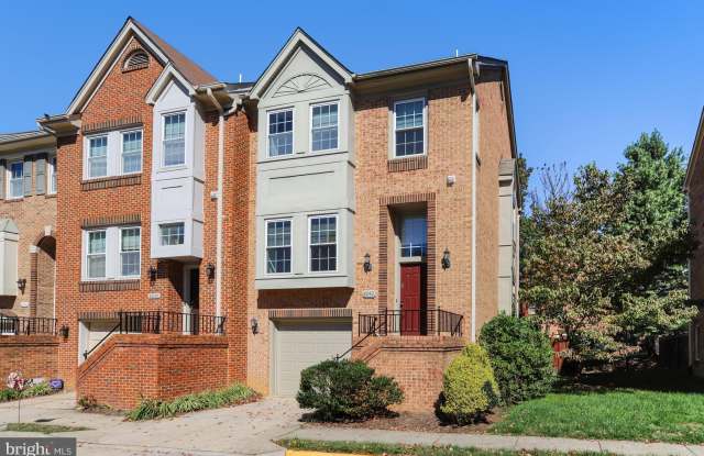 8042 MERRY OAKS Court Gallery 1
