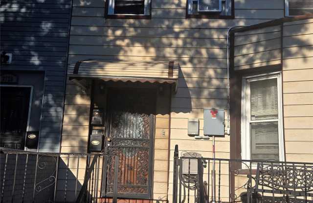 2726 Holland Avenue photos photos