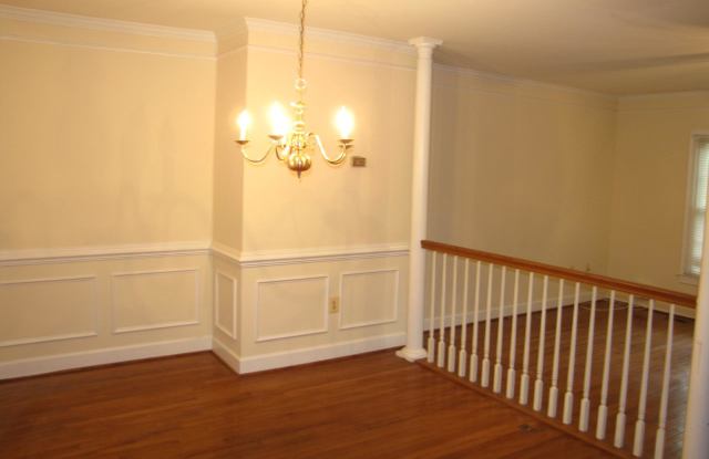 7710 BAIRD COURT Gallery 3