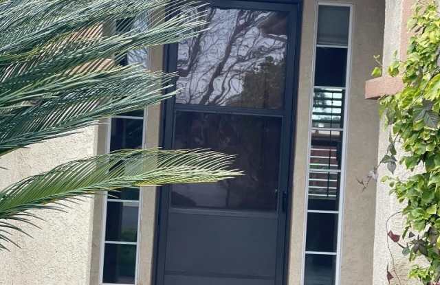 4863 N Shoreline Way Gallery 3