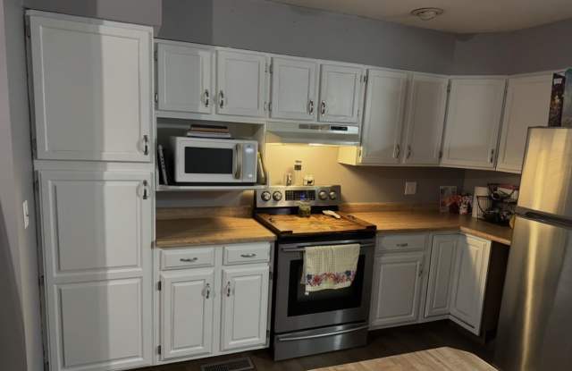 319 E Market St photos photos