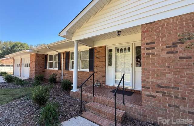 8806 Crestwood Drive Gallery 3