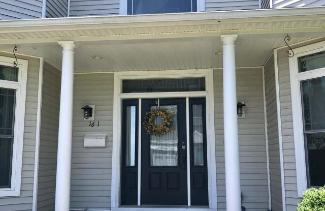 161 Lake Avenue Gallery 2