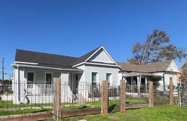 401 Walton St - 401 Walton Street, Houston, TX 77009
