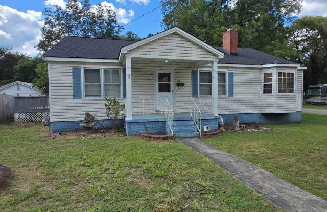 200 Main Street, Oxford, AL 36203 3 Bedroom 2 Bath - 200 Main Street, Oxford, AL 36203