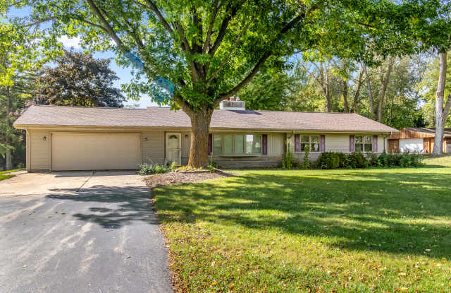 2071 Maple Road - 2071 Maple Road, Ozaukee County, WI 53024