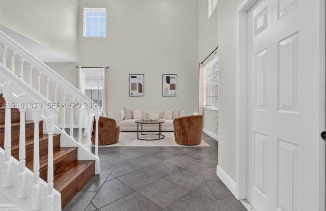 1012 Cedar Falls Dr Gallery 3