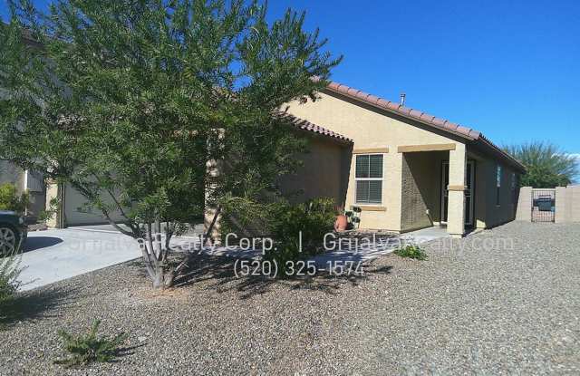 Lovely 3 Bedroom, 2 Bath Home with Den in Southeast Tucson (Irvington/Camino Seco) photos photos