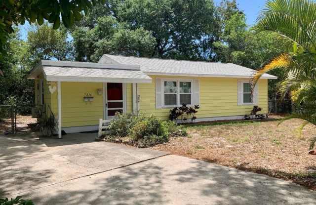 Charming 2 bedroom 1 bath - move in ready photos photos