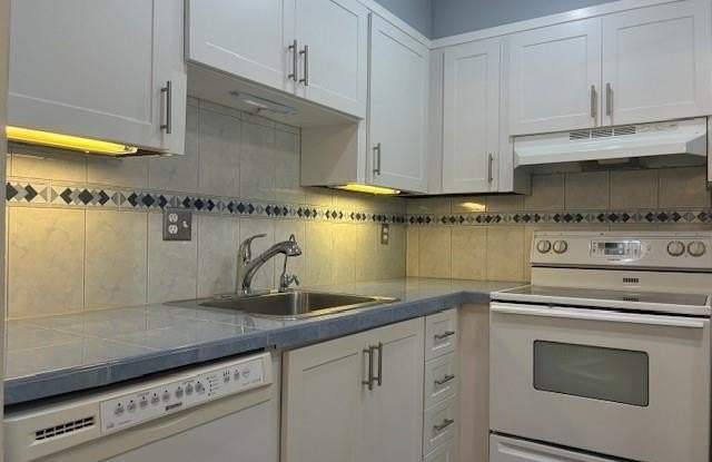 2831 Somerset Drive photos photos