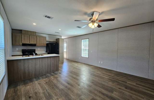 491 Suwanee Drive Gallery 2