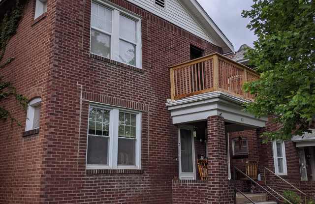 4111 Virginia Avenue - 2F Gallery 1