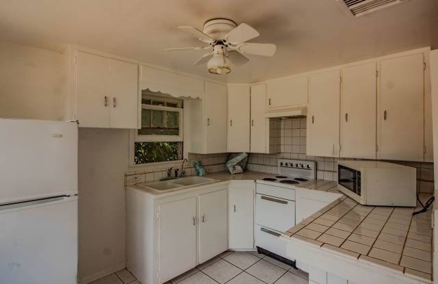 Upstairs Apartment photos photos