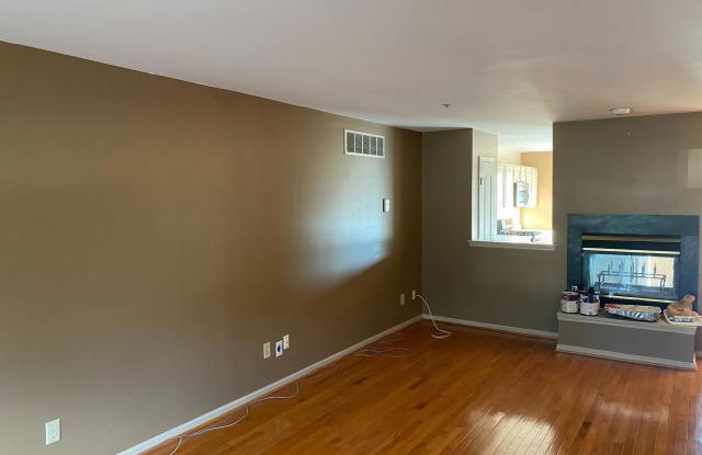 309 HUNTINGTON Court Gallery 3