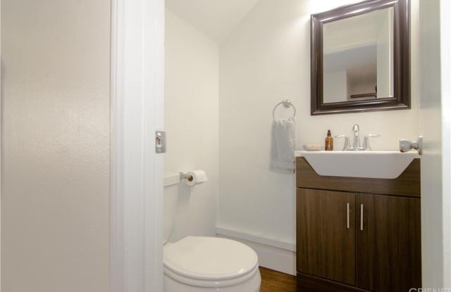 27409 Country Glen Road Gallery 3