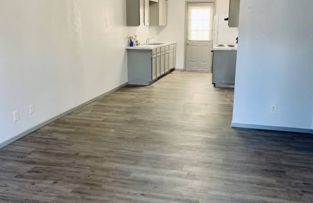 132 SW 7th St photos photos