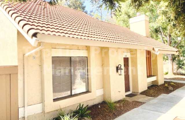Beautiful 2 Bd/2 Ba, 1500 sf Walnut Creek Townhouse in desirable Rancho Dorado HOA available 10/18 lease! photos photos