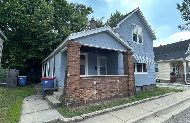 44 Vandine NE- Midtown! Water included, washer/dryer hook up photos photos
