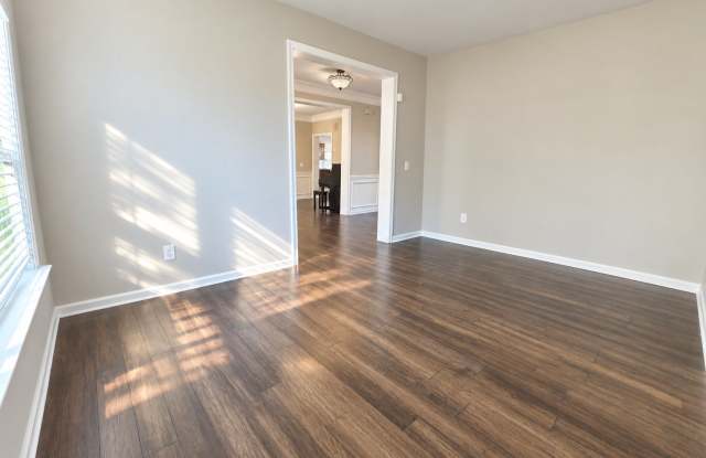 1037 Cozy Oak Avenue Gallery 4