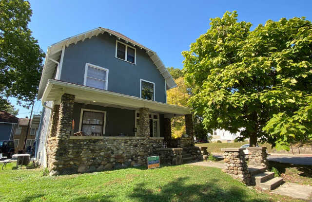 2269 Indianola Ave - 2269 Indianola Avenue, Columbus, OH 43202
