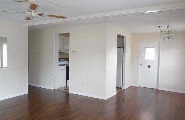 14324 Montclair Drive Gallery 2