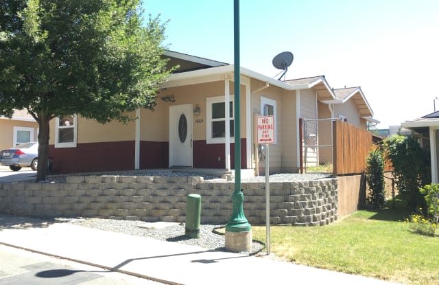 1665 Tunnel Hill Dr - 1665 Tunnel Hill Way, Jackson, CA 95642