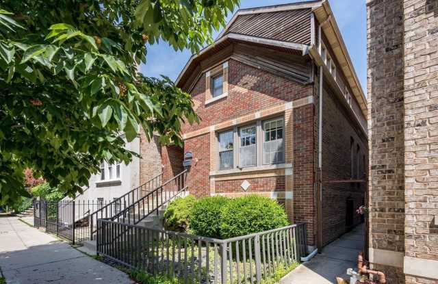 2120 W Race Avenue photos photos