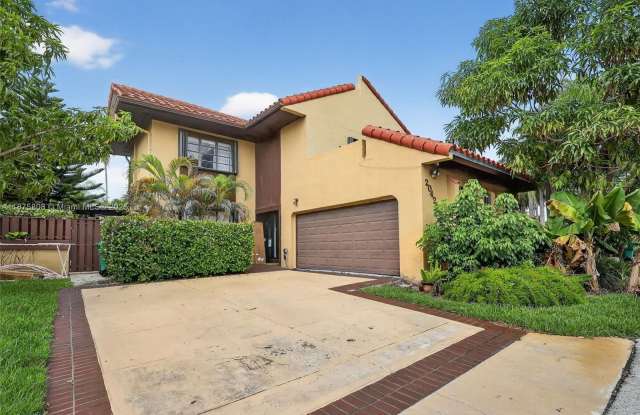 20424 NE 10th Ct Rd - 20424 Northeast 10th Court Road, Ives Estates, FL 33179