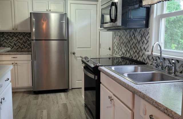 2327 Ritner Hwy, Carlisle - 3 BR/2 Bath Home - $1950/mo Gallery 3