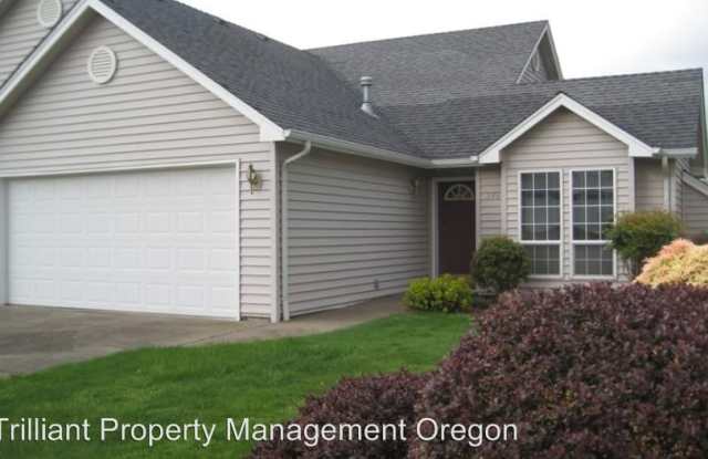 5422 Catalina St SE - 5422 Catalina Street Southeast, Salem, OR 97306