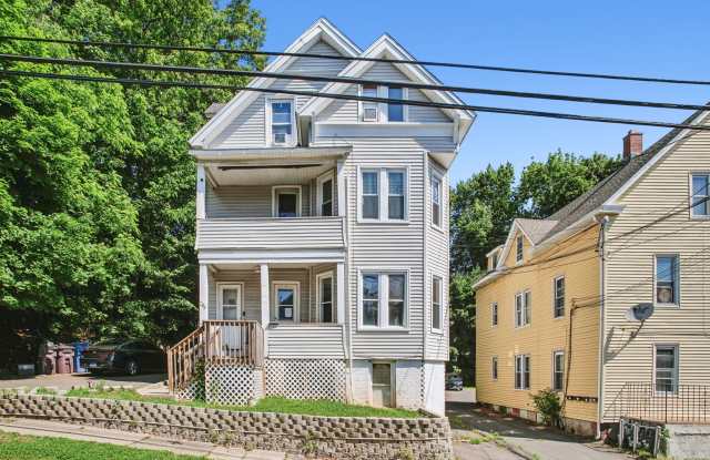 138 Pleasant Street photos photos