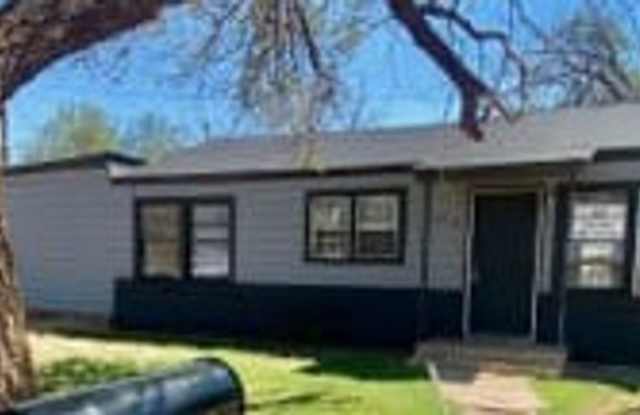 $0 First Month's Rent / $0 Deposit at Move-in photos photos