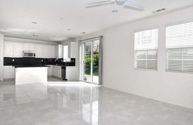3219 S Alton Ct Gallery 3