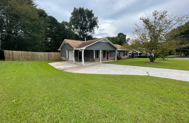 Nice 3/2 House in Armuchee- $1,895 - 20 Southern Woods Drive Northeast, Floyd County, GA 30105 Nice 3/2 House in Armuchee- $1,895 - 20 Southern Woods Drive Northeast, Floyd County, GA 30105