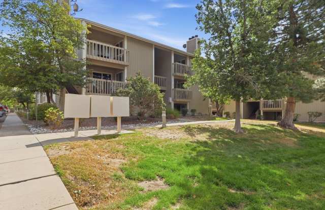 Ground floor 2 bed 1 bath Condo in the Pier Point Village Neighborhood Gallery 1