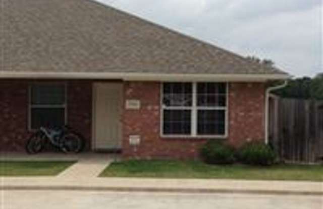 TWO Spacious duplexes in convenient location - one prelease and one available now photos photos